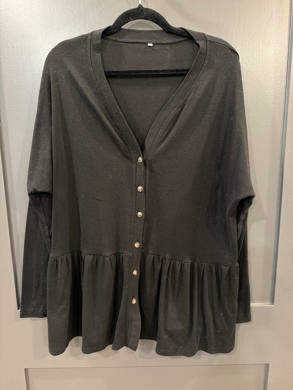 LONG SLEEVE V NECK CARDIGAN TUNIC TOP BLACK with brown buttons